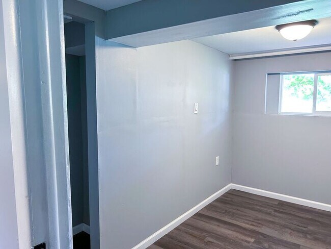 Building Photo - 1510 Omar Dr