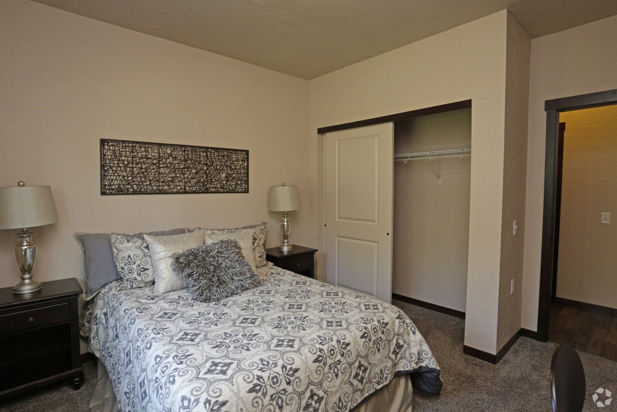 Residence At River Run Spokane Residence At River Run Spokane