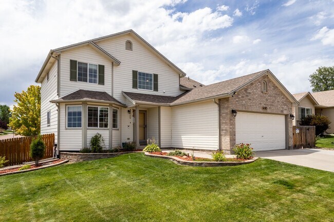 Building Photo - Spacious Corner Lot Gem in Ridgeview at St...