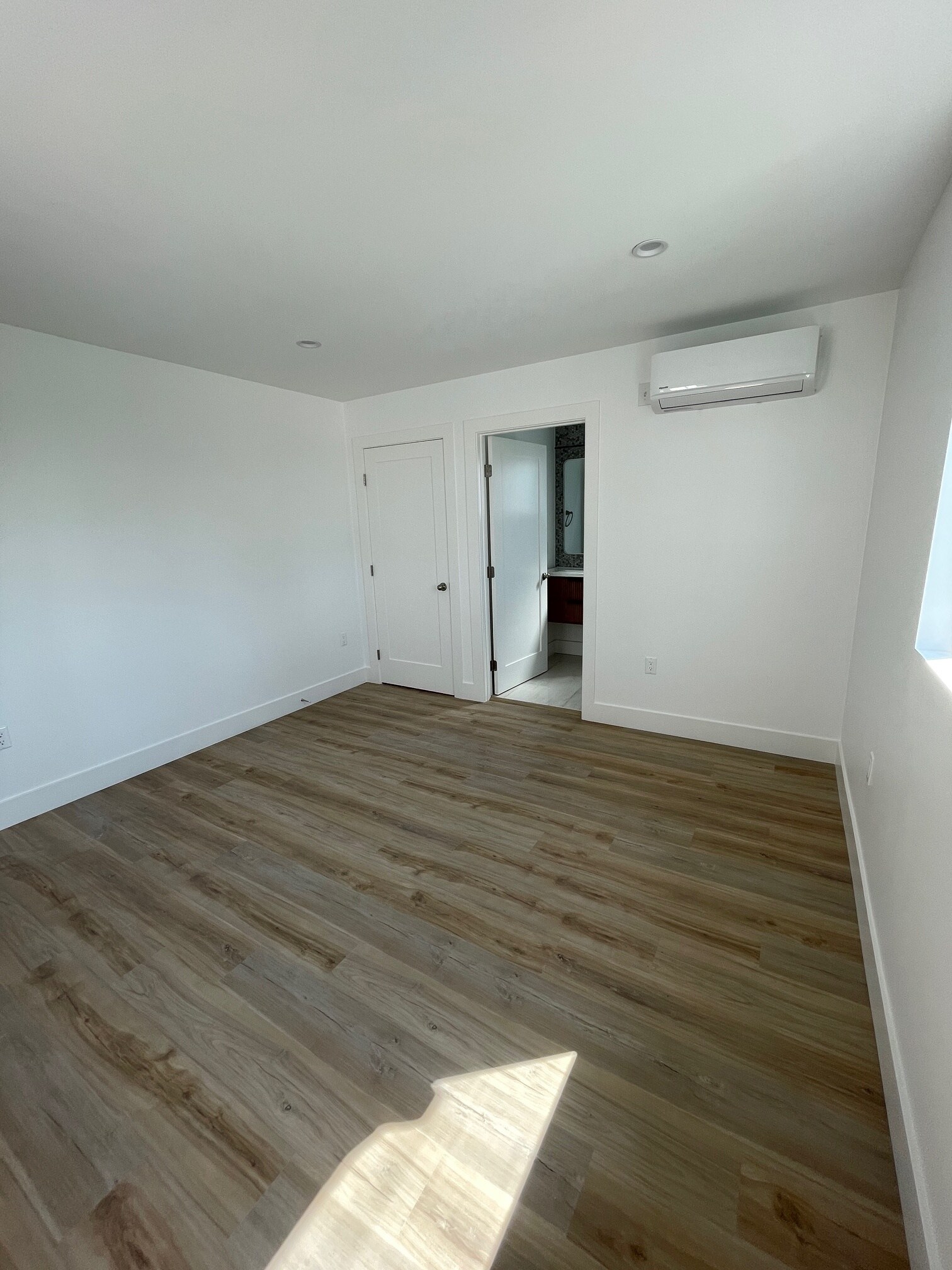 Building Photo - 2721 S Rimpau Blvd