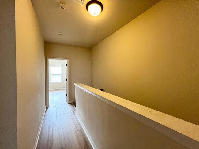 Building Photo - 1650 Sabastian Point