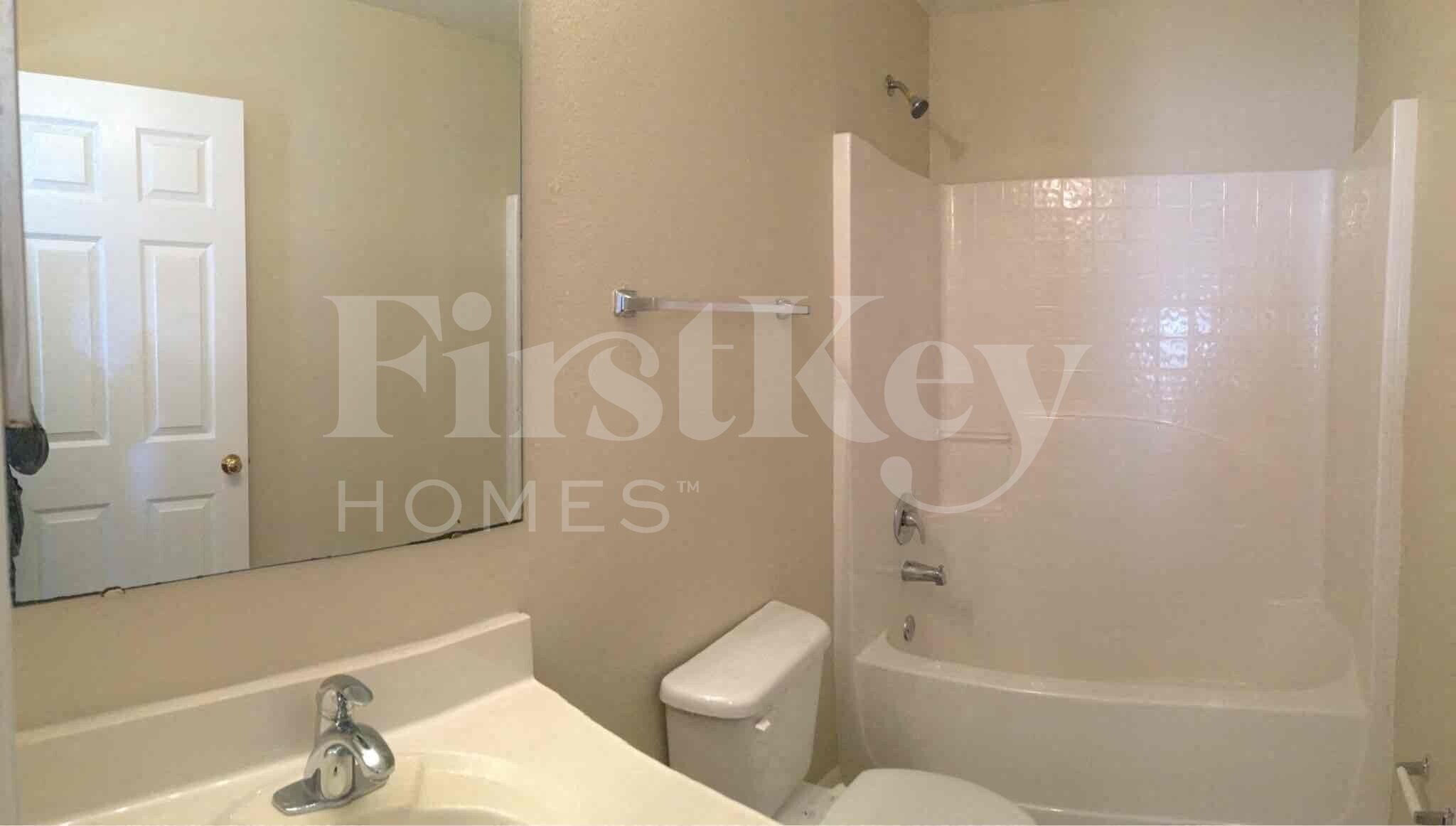 Building Photo - 3638 Queens Cove Blvd