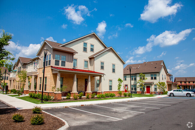 Building Photo - The Willows at Flemington Junction North