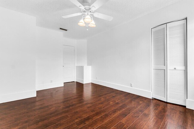 Building Photo - 1333 SW 175th Way