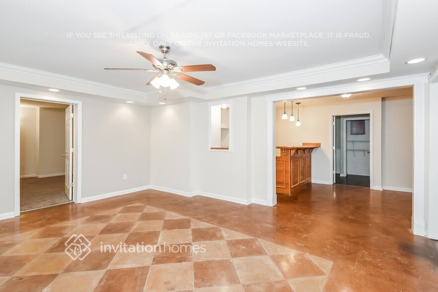Building Photo - 725 Weller Path NE