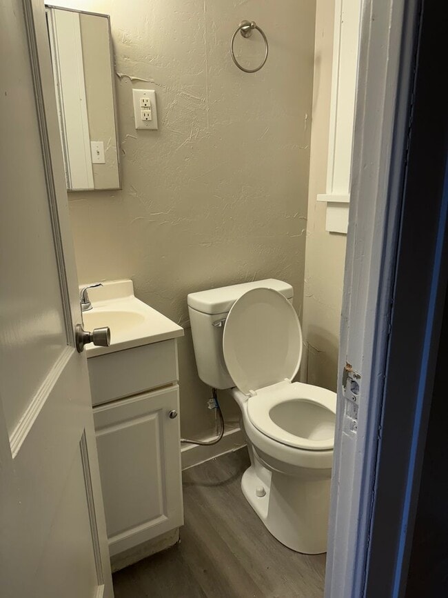 Building Photo - Gables Home