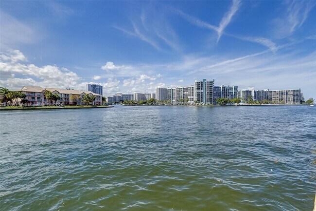 Building Photo - 3800 S Ocean Dr