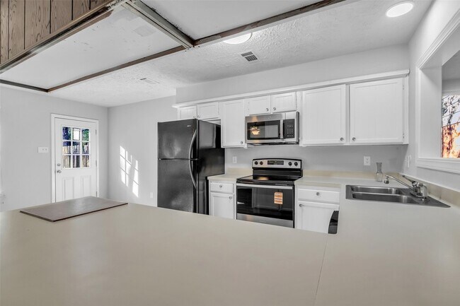 Building Photo - 11829 S Red Cedar Cir