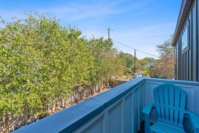 Building Photo - 4710 Mt Vernon Dr