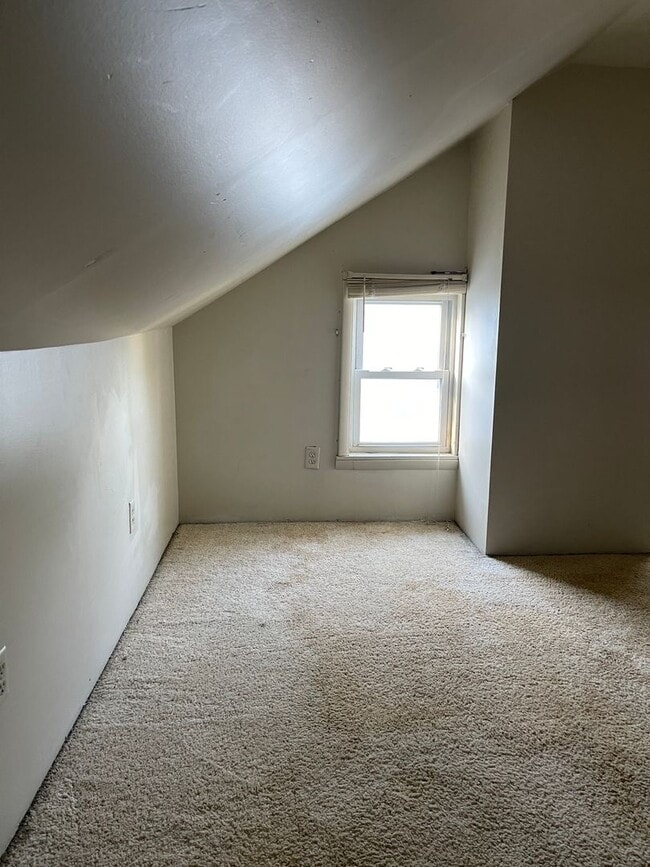 Building Photo - Three bedroom home in Beautiful Carlisle area