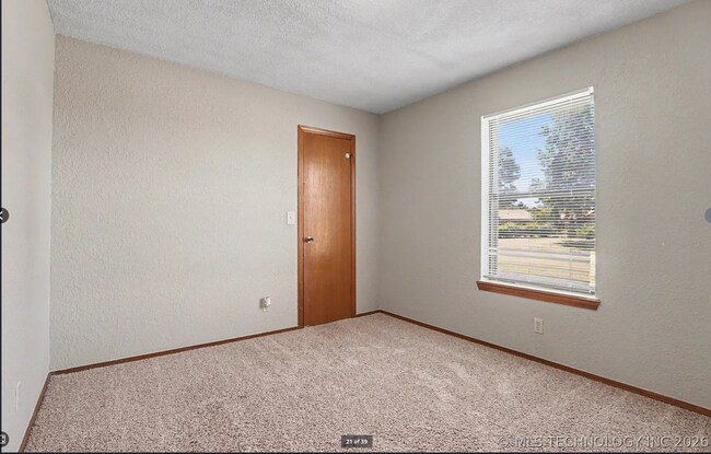 Building Photo - Charming 3-Bed Jenks Home Near Tulsa Hills – Large Corner Lot!