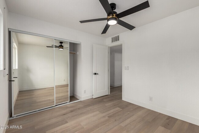 Building Photo - 1132 N 74th St