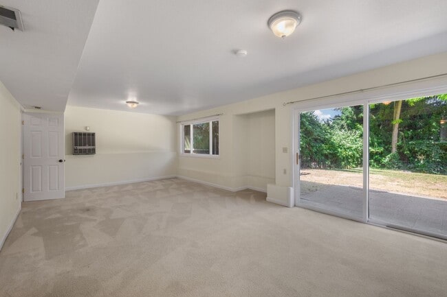 Building Photo - 4bd/2.5ba Kirkland Home