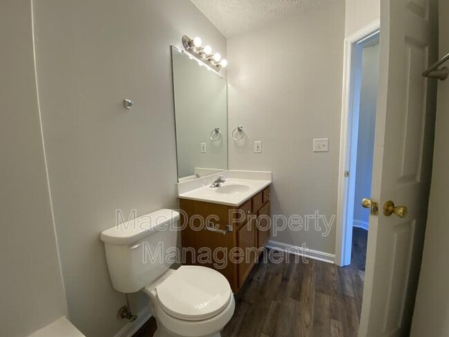 Building Photo - 9609 Coventry Creek Dr