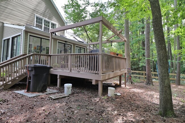 Building Photo - 2804 Cove Ridge Rd