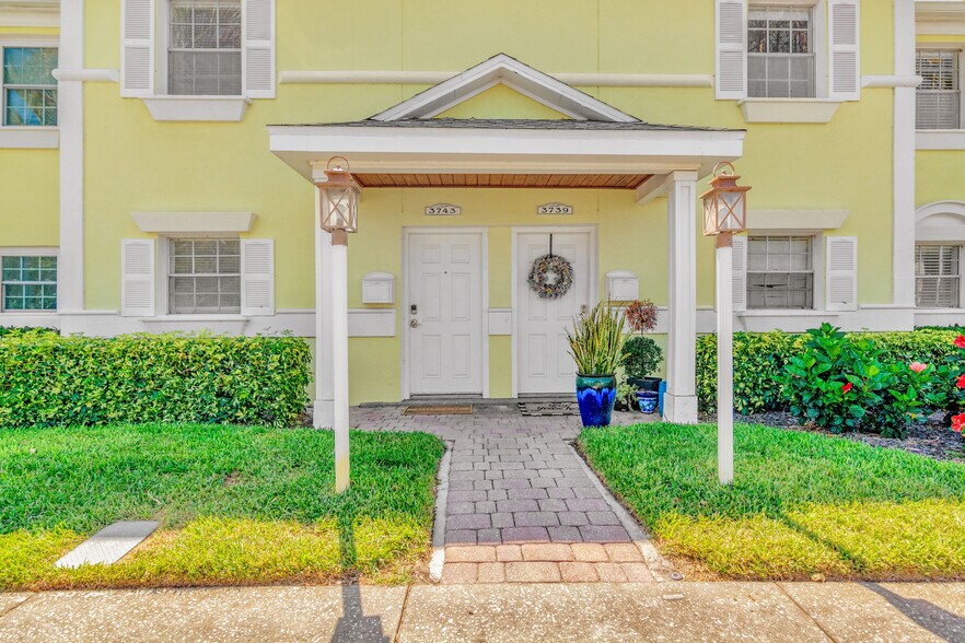 Building Photo - 3743 Pompano Dr SE