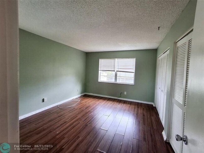 Building Photo - 4277 NW 89th Ave
