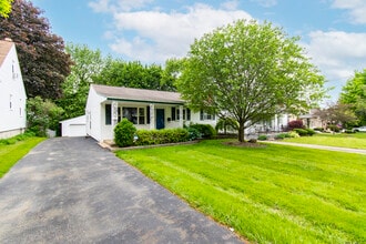 Building Photo - 7116 Claybourne Ave