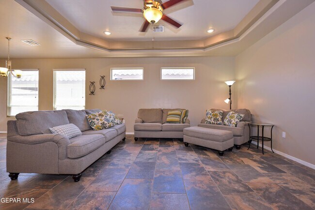 Building Photo - 270 Silver Hill