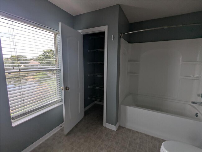 Building Photo - 17527 Balmaha Dr