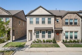 Building Photo - 2241 Adena Spgs Dr