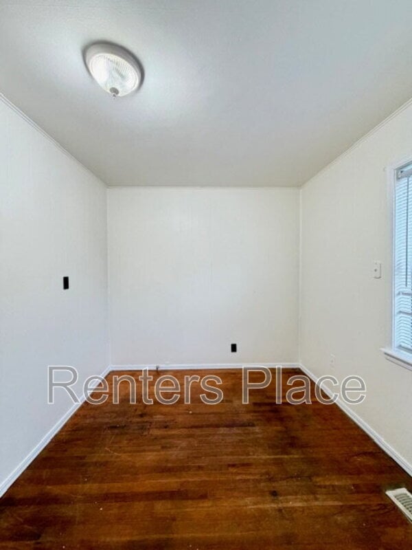 Building Photo - 3548 E King Pl