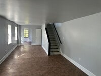 Building Photo - 32_513