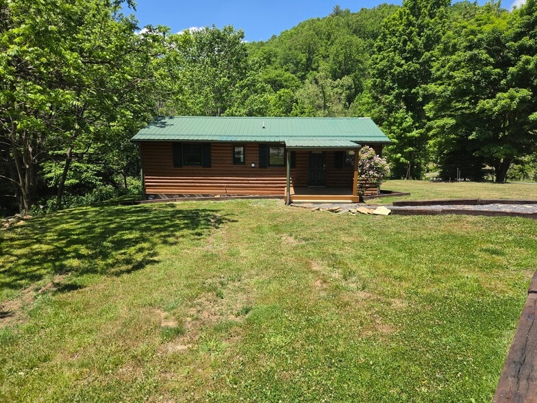 Building Photo - 112 Robert Roten Rd