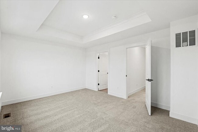 Building Photo - 9407 Pacific Elm St