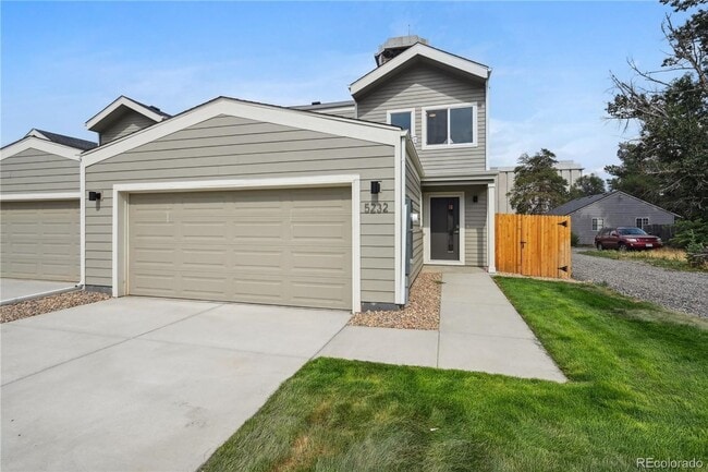 Building Photo - Like New Berkeley Home Available | Blocks from Regis University | TWO WEEKS FREE & $1000 Deposit ...