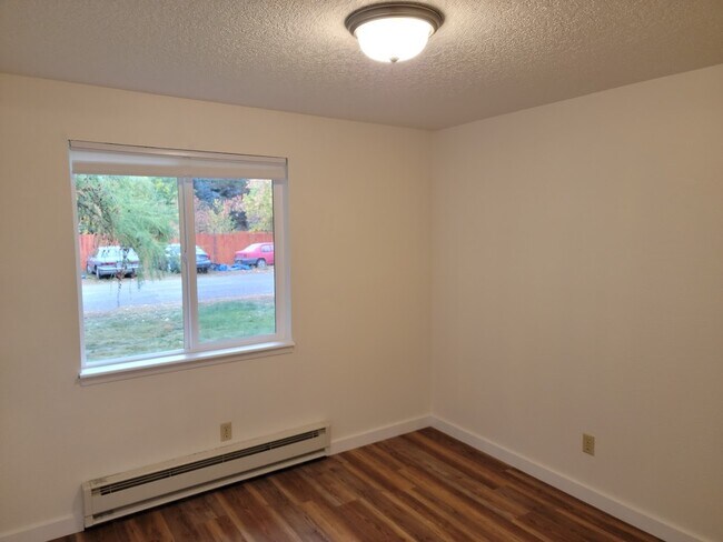 Building Photo - 111 Della Vista Dr