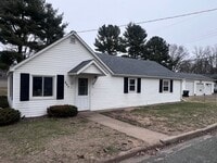 Building Photo - 2 Bedroom 1 Bathroom Townhouse