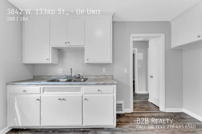 Building Photo - 3842 W 133rd St