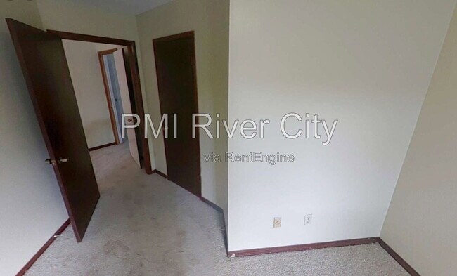 Building Photo - 1192 W Romaine Cir