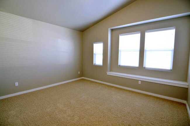 Building Photo - Norton Ranch Single-Family-Detached Home