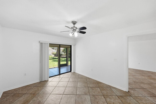 Building Photo - 1231 Commonwealth Cir