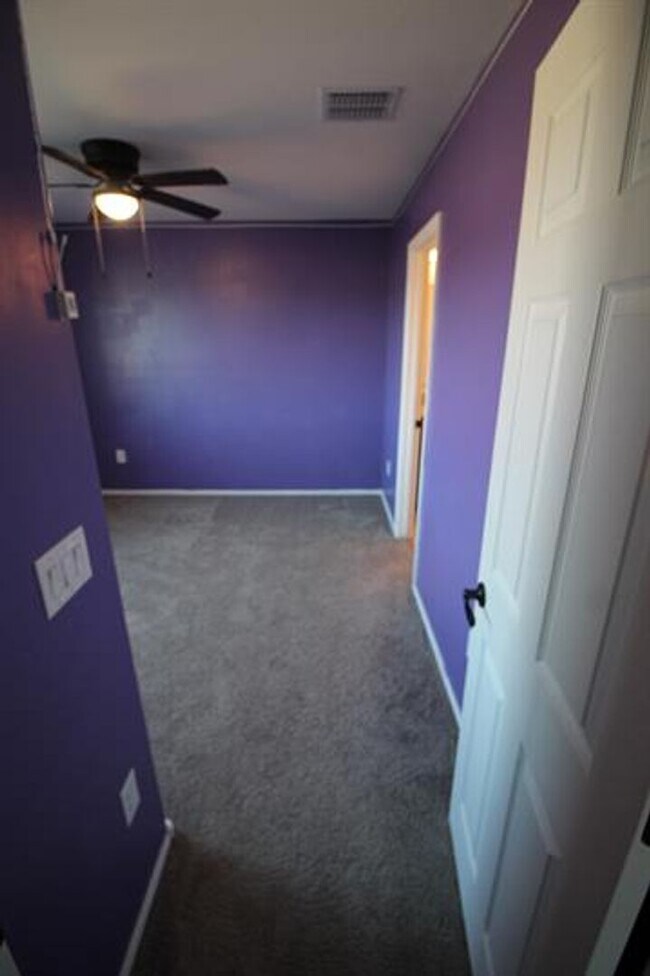 Building Photo - STUNNING 4-Bedroom + Den Home in Gladden Farms!!!!! SOLAR PANELS!!!