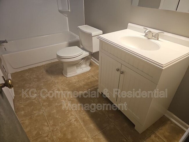 Building Photo - 6713 NW Evelyn St