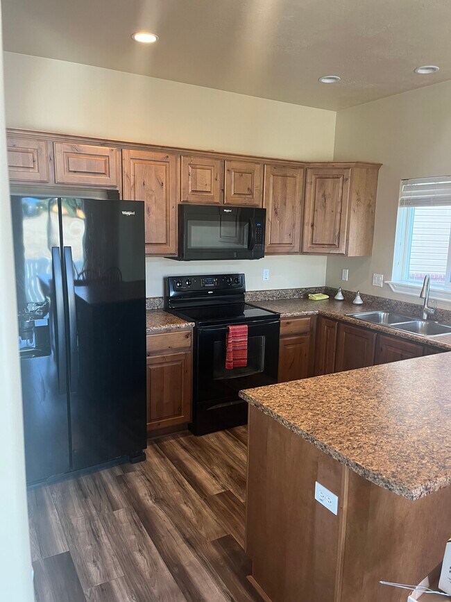 Building Photo - 1351 Westbridge Cir