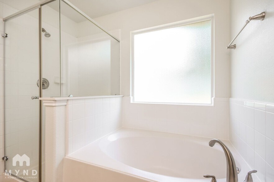 Building Photo - 5835 Deleon Trail Dr