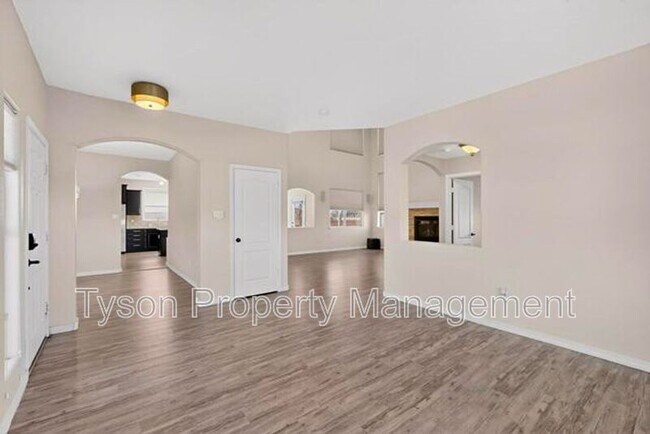 Building Photo - 8523 Waterford Pl NE