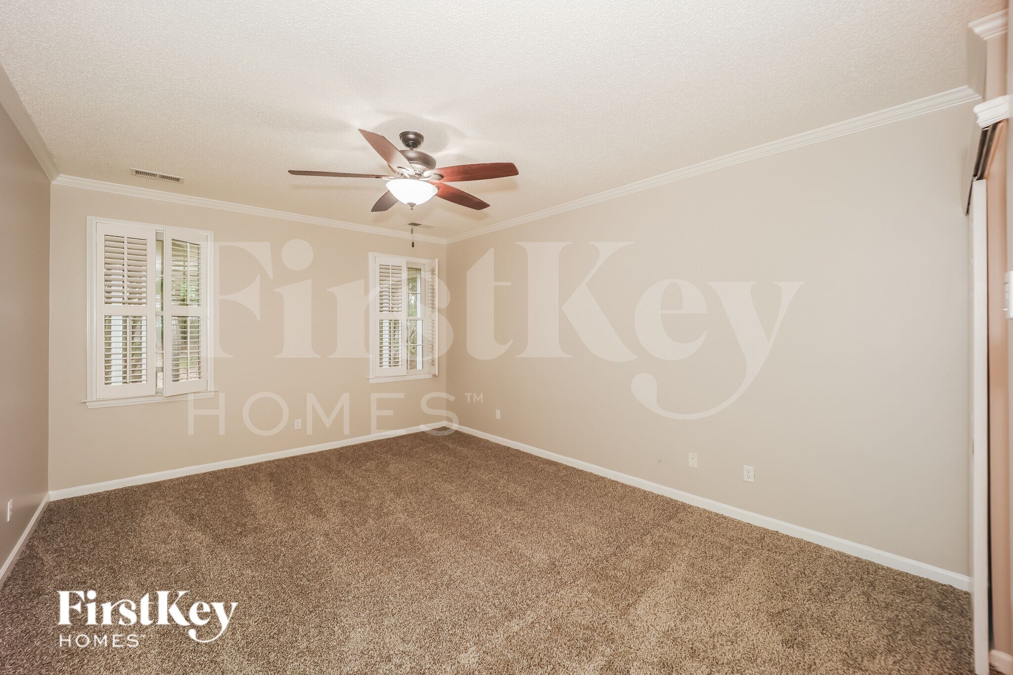 Building Photo - 17 Arbor Way