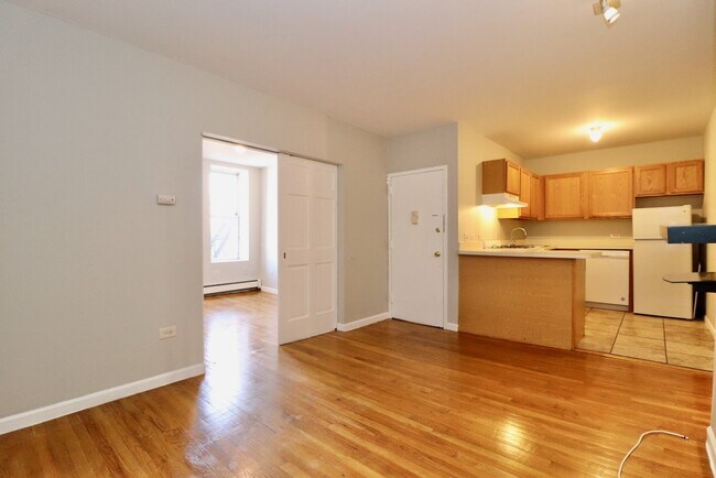 Building Photo - 415 1st St