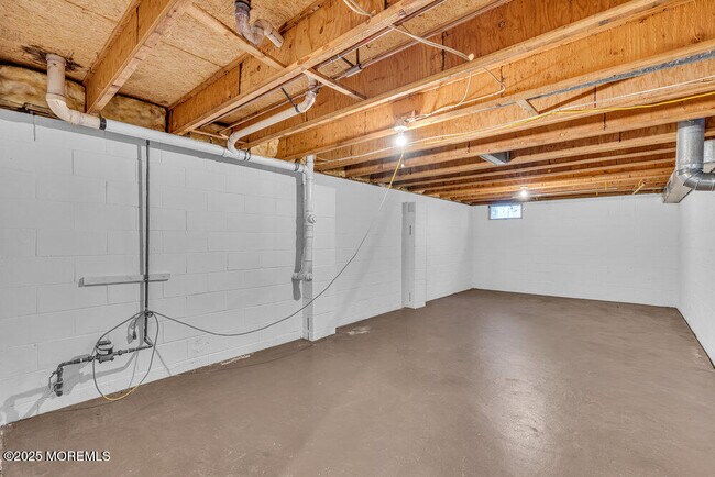 Building Photo - 30 Turnberry Cir