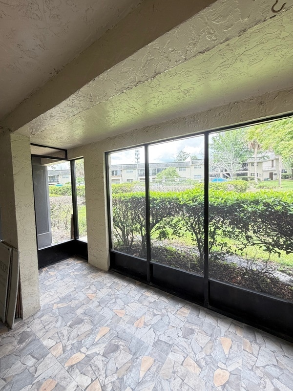 Building Photo - 519 E San Sebastian Ct