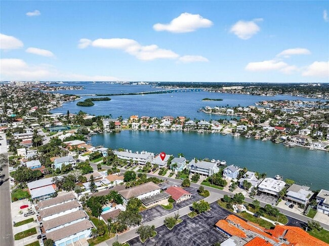 Building Photo - 2509 Bay Blvd