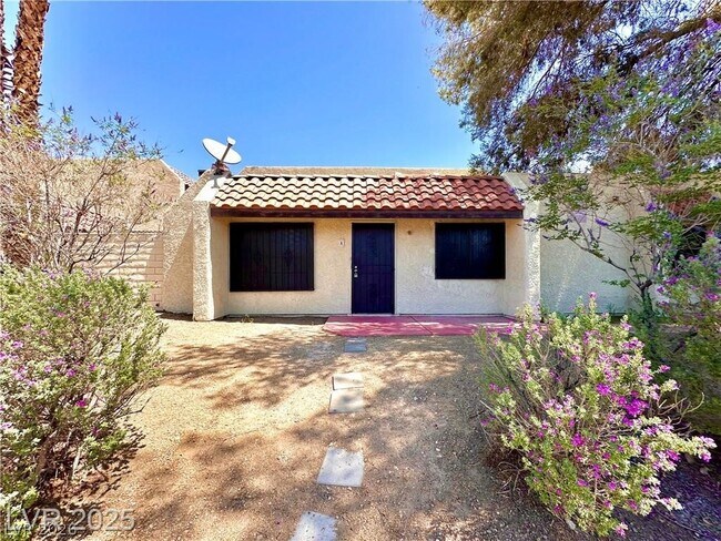 Building Photo - 2112 Venus Ave