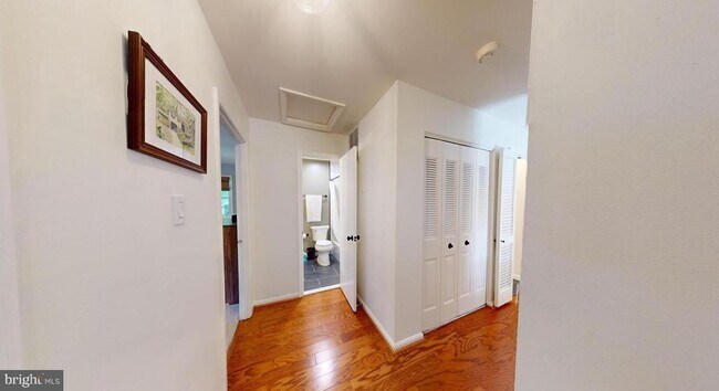 Building Photo - 7305 Whitson Dr