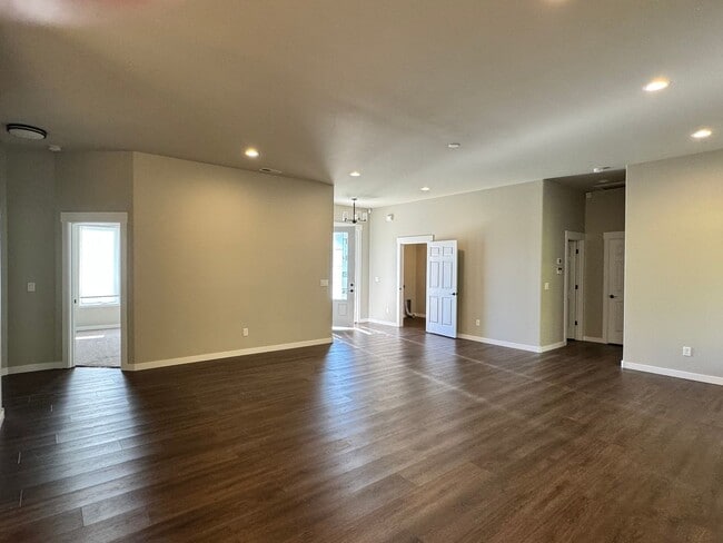 Building Photo - Occupied, do not disturb tenants.  West Valley 3 bedroom 3 Car Garage Custom Built