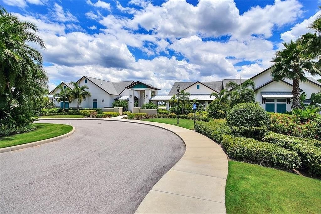 Neighborhood - 10958 Verawood Dr